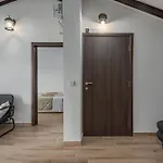 Harmony House Vito - Happy Lopar