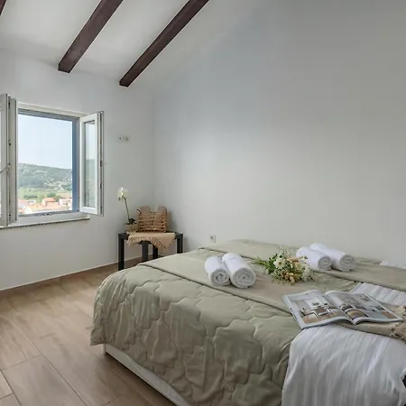 Harmony House Vito With Lovely Terrace - Happy * ロパール